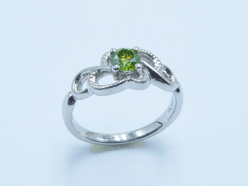 天然グリーンダイヤリング imgrc0105455304.jpg